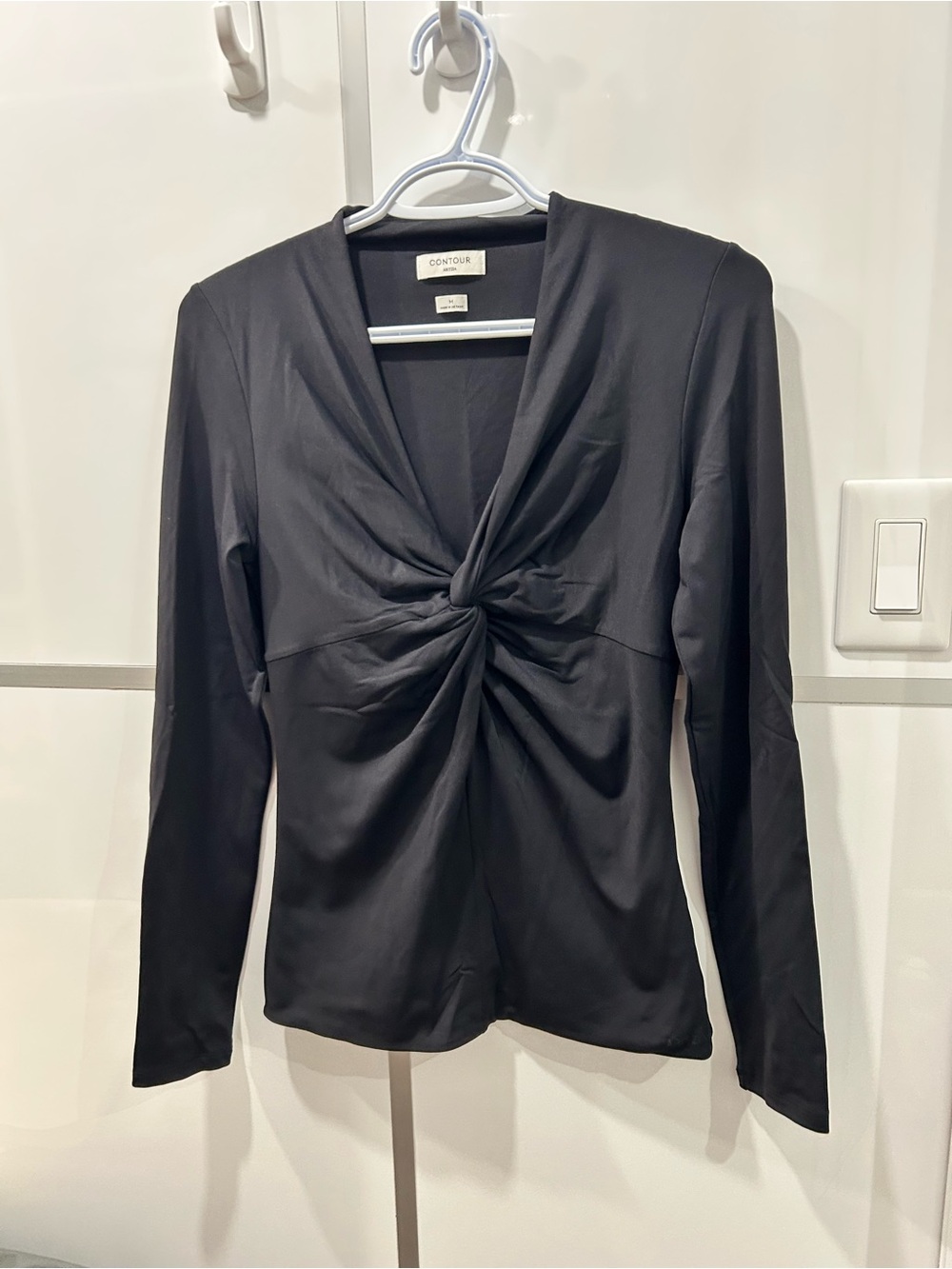 Aritzia Black Long-Sleeve Twist-Front Top